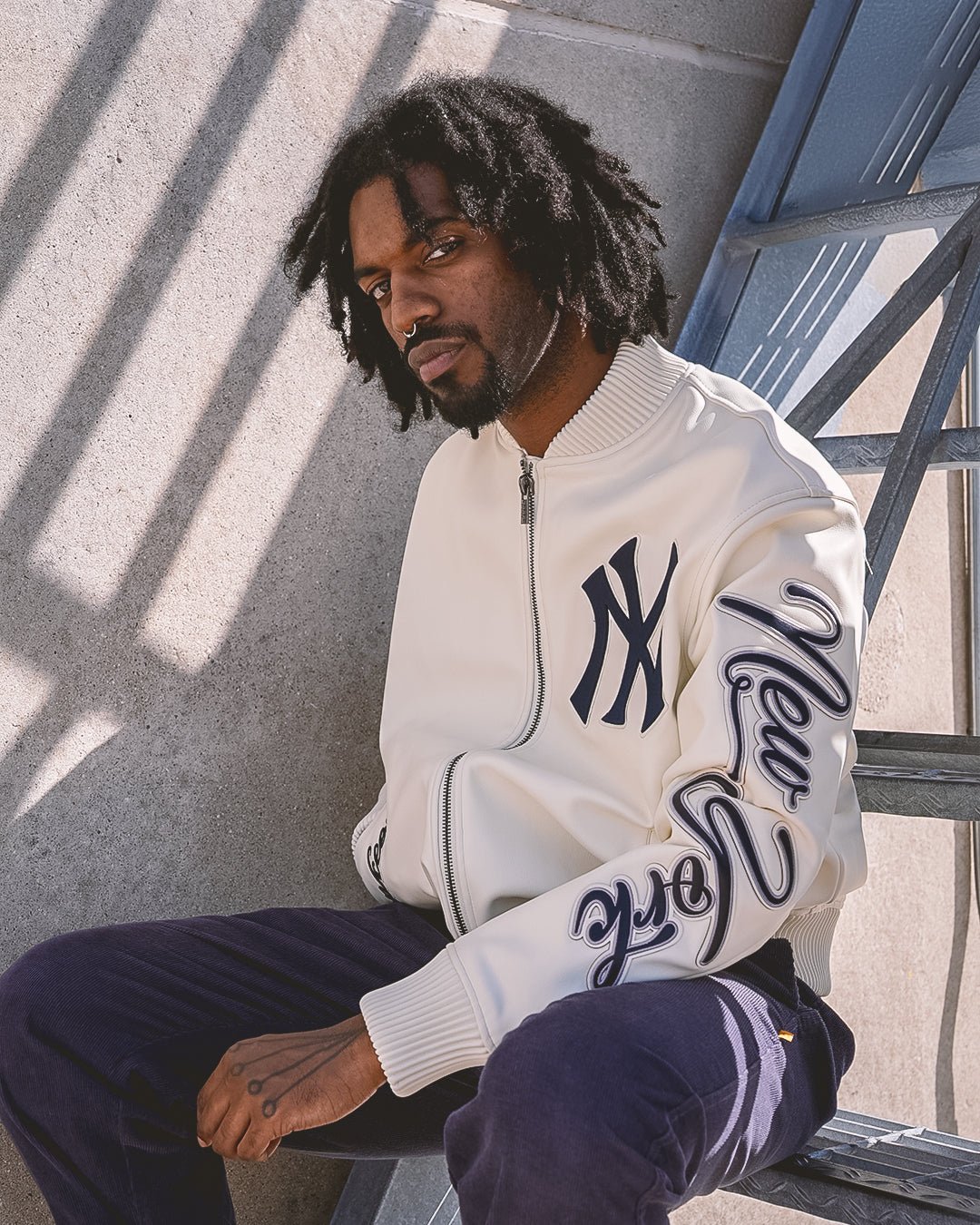 Chaqueta universitaria City Signature de los New York Yankees para hombre