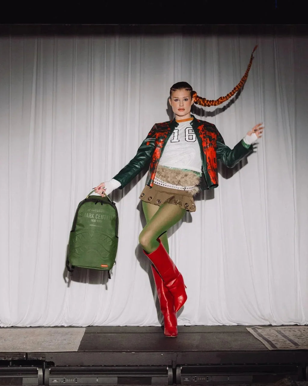 Sac à dos en nylon vert estampé Shark Central