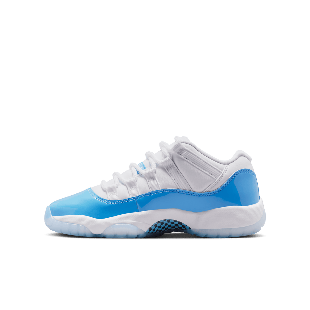 Chaussures Air Jordan 11 Retro Low « University Blue » pour Enfant plus âgé