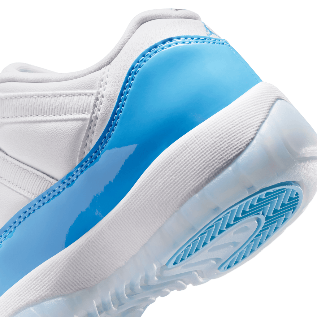 Chaussures Air Jordan 11 Retro Low « University Blue » pour Enfant plus âgé