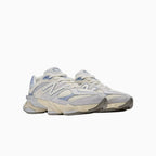 9060 'Pearl Grey'