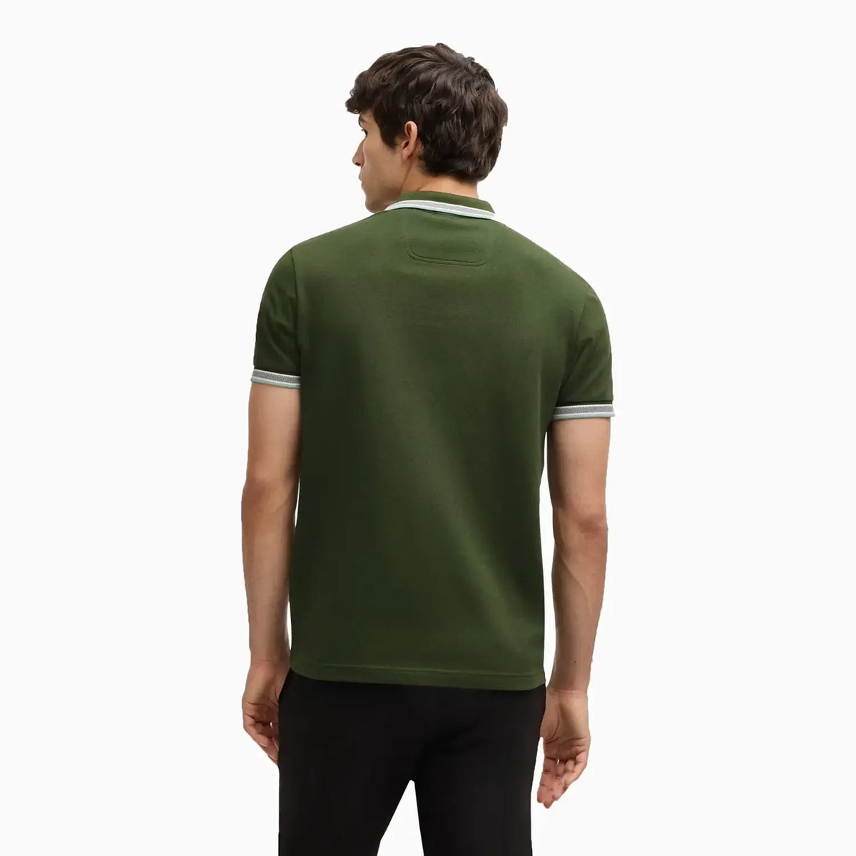 Polo de Hombre con Logotipo y Detalles a Contraste