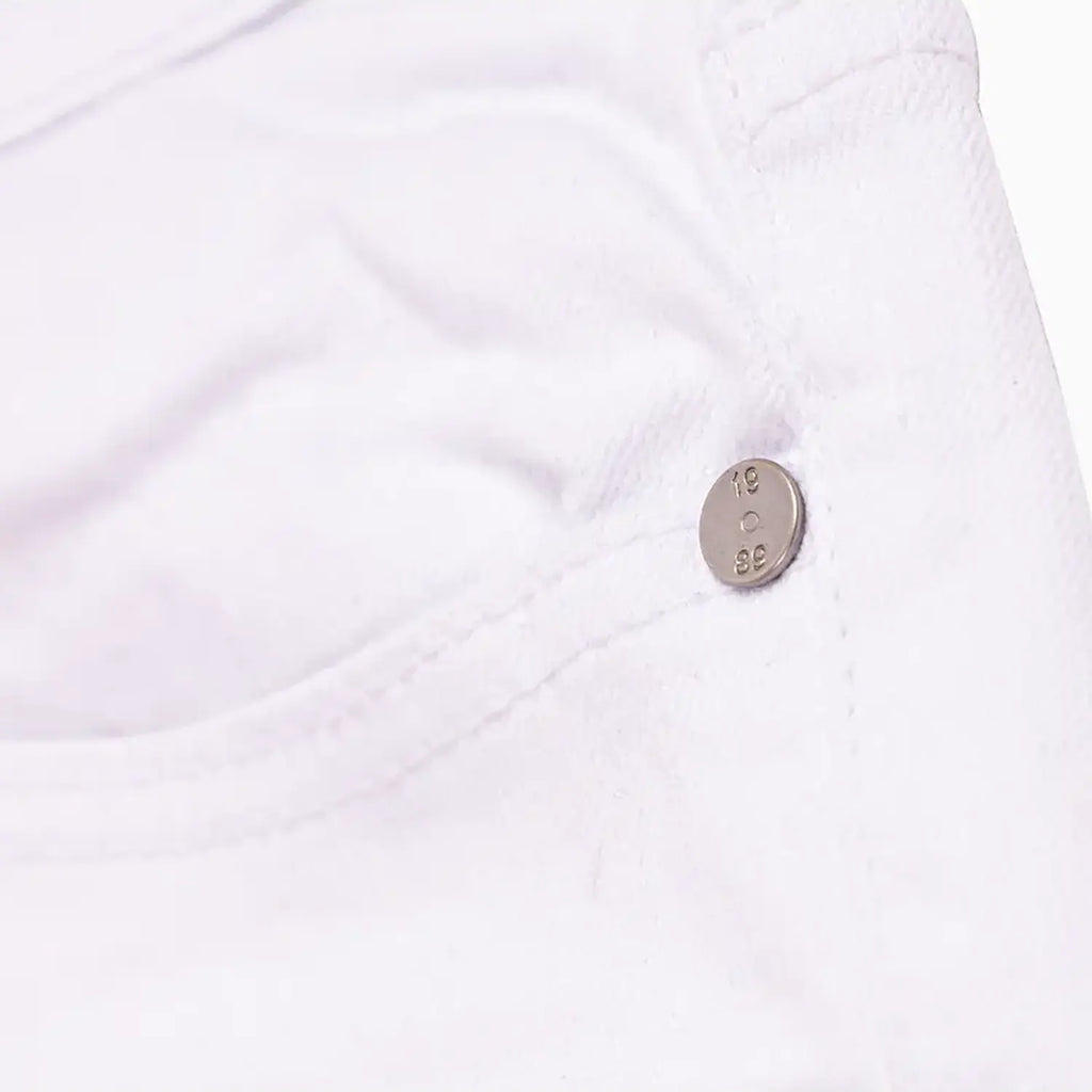 Pantalón Vaquero de Hombre con Entrepierna Limpia y Corte Apilado