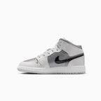 Air Jordan 1 Mid SE pour enfant « Inspired by the Greatest » (école primaire)