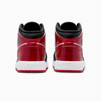 Jordan 1 Mid SE Enfant « Patent Bred Toe » pointure collège