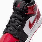 Jordan 1 Mid SE Enfant « Patent Bred Toe » pointure collège
