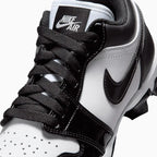 Chaussures à crampons basses Jordan 1 pour enfant (école primaire)