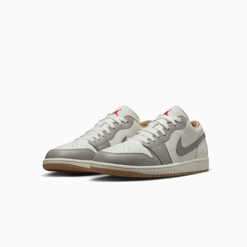 Jordan 1 Low Homme « Sail Fire Red College Grey »