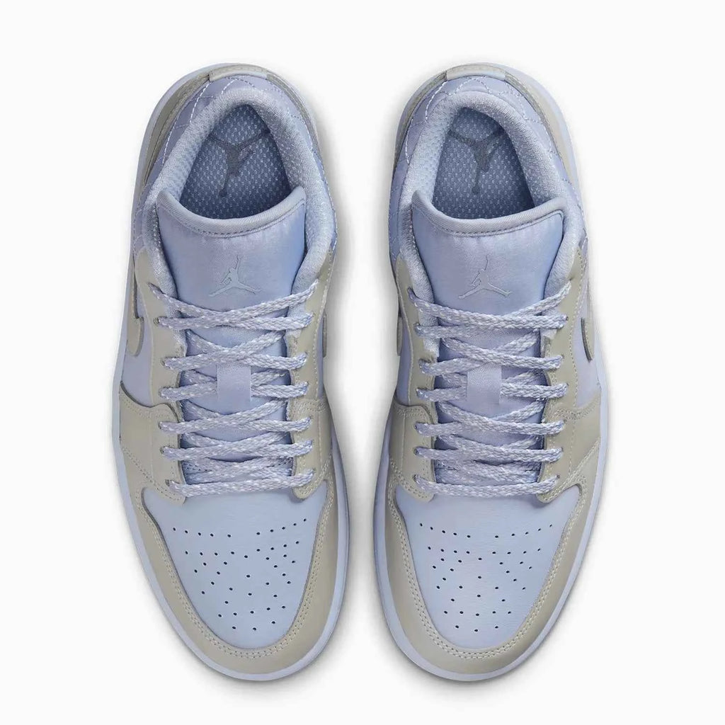 Women's Air Jordan 1 Low SE 'Ghost Pearlized Quilt'