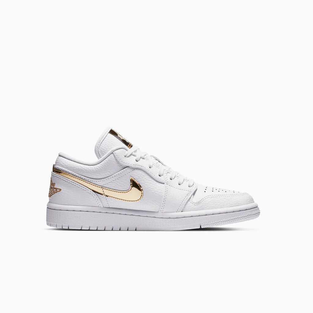 Air Jordan 1 Low SE para mujer 'White Metallic Gold'