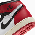 Air Jordan 1 High OG pour enfant 'Black Toe Reimagined' (école primaire)