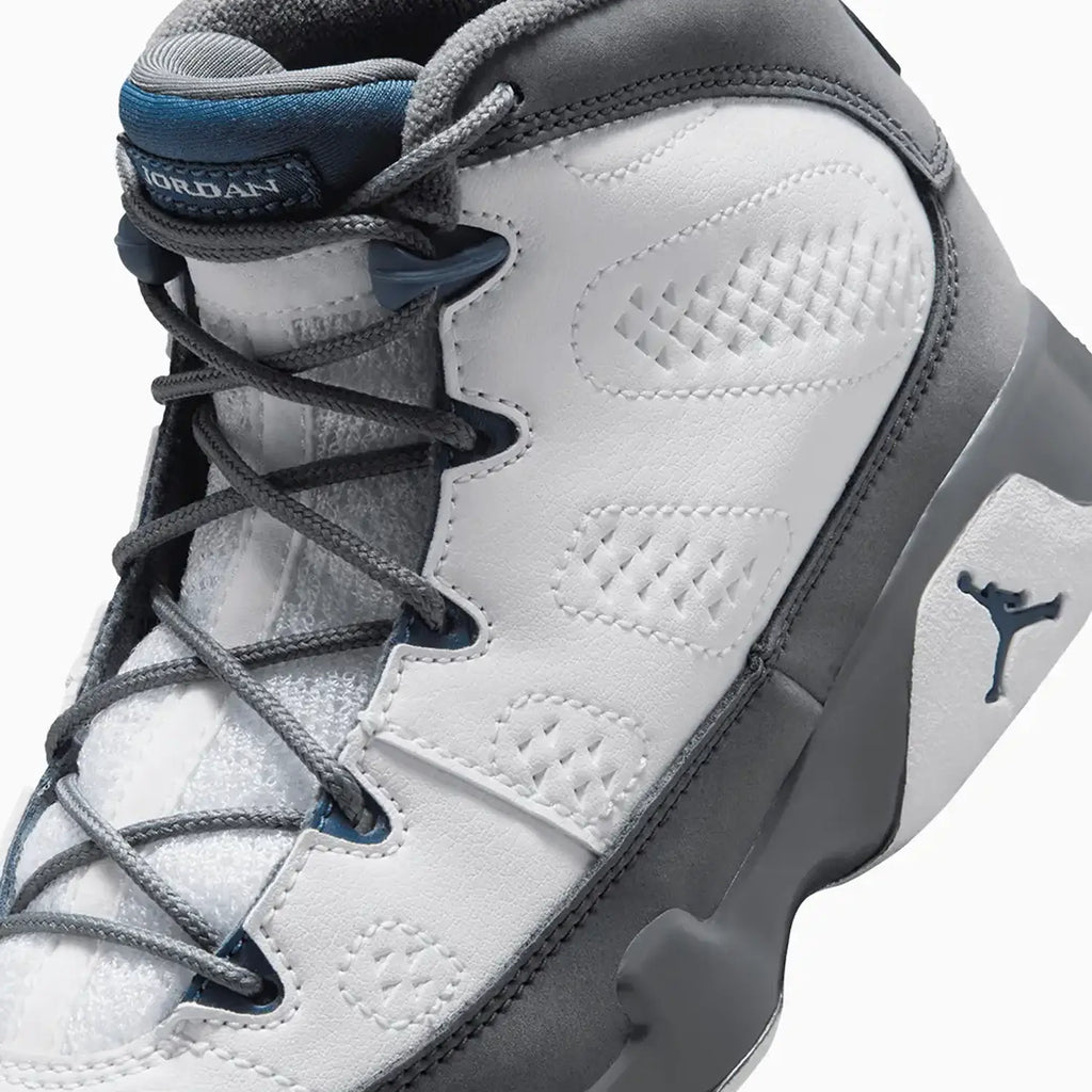 Air Jordan 9 Retro 'Flint Grey' para preescolares