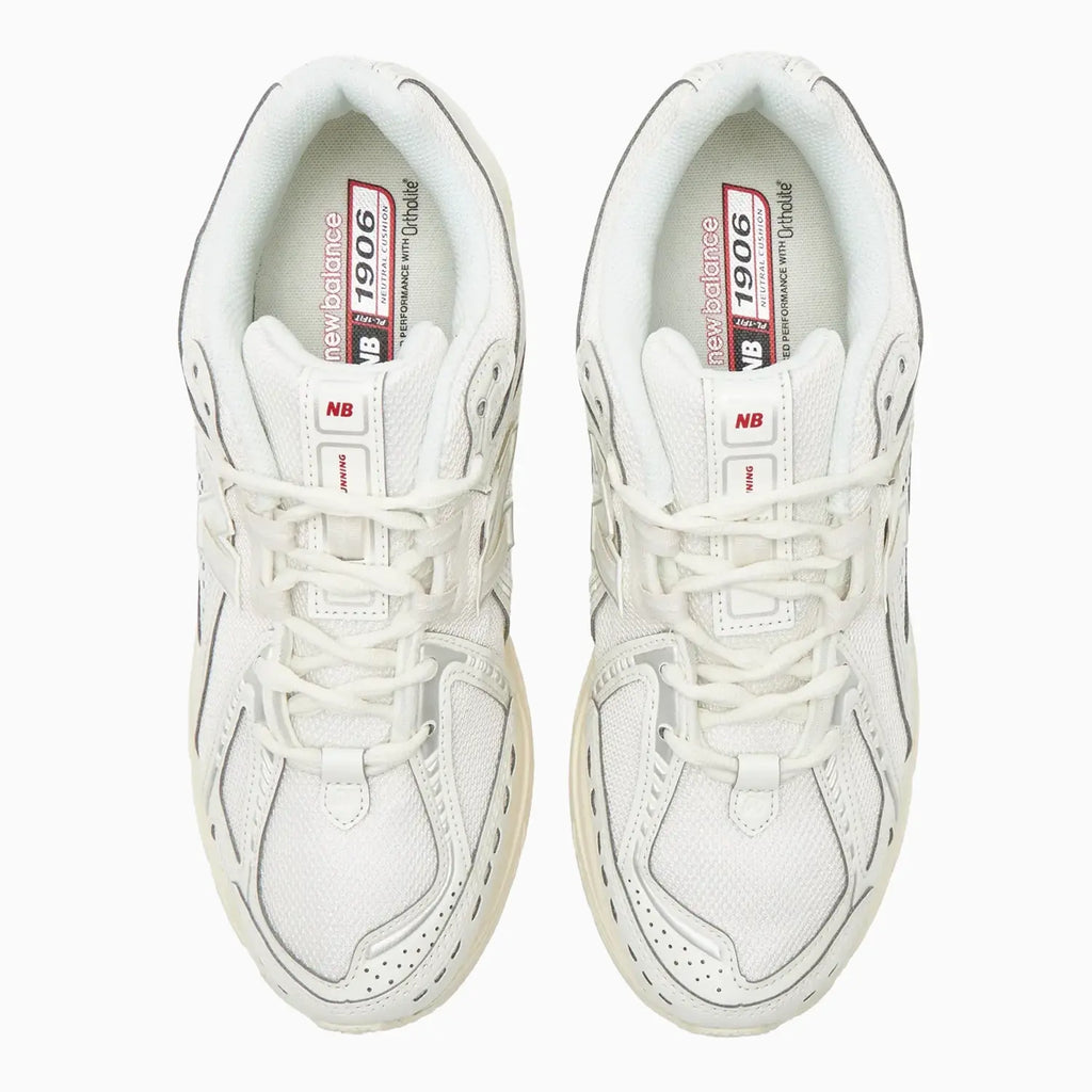 1906 'Beige'