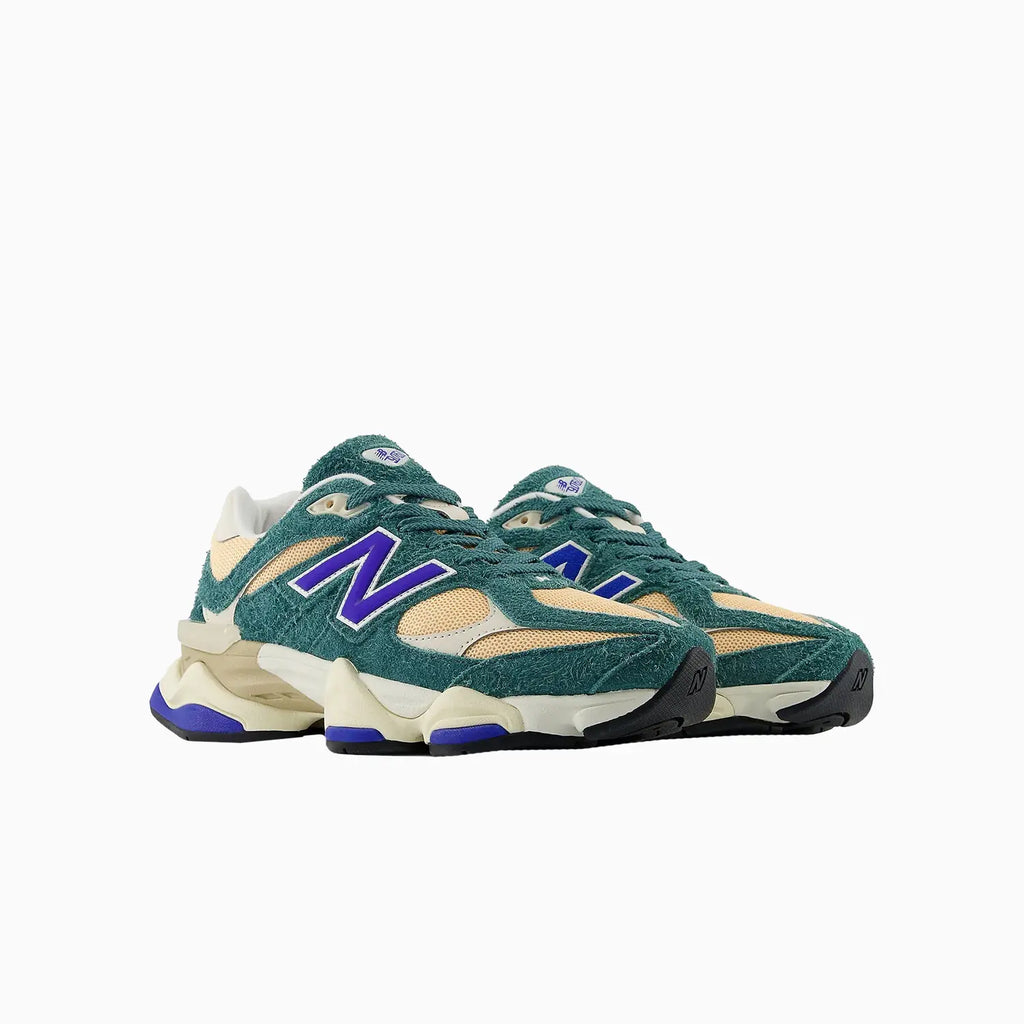 9060 « Nouvelle fleur de pêcher épinette »