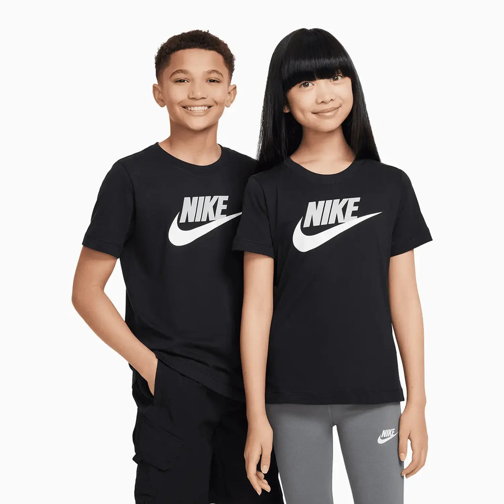 Ensemble T-shirt et short de sport pour enfant