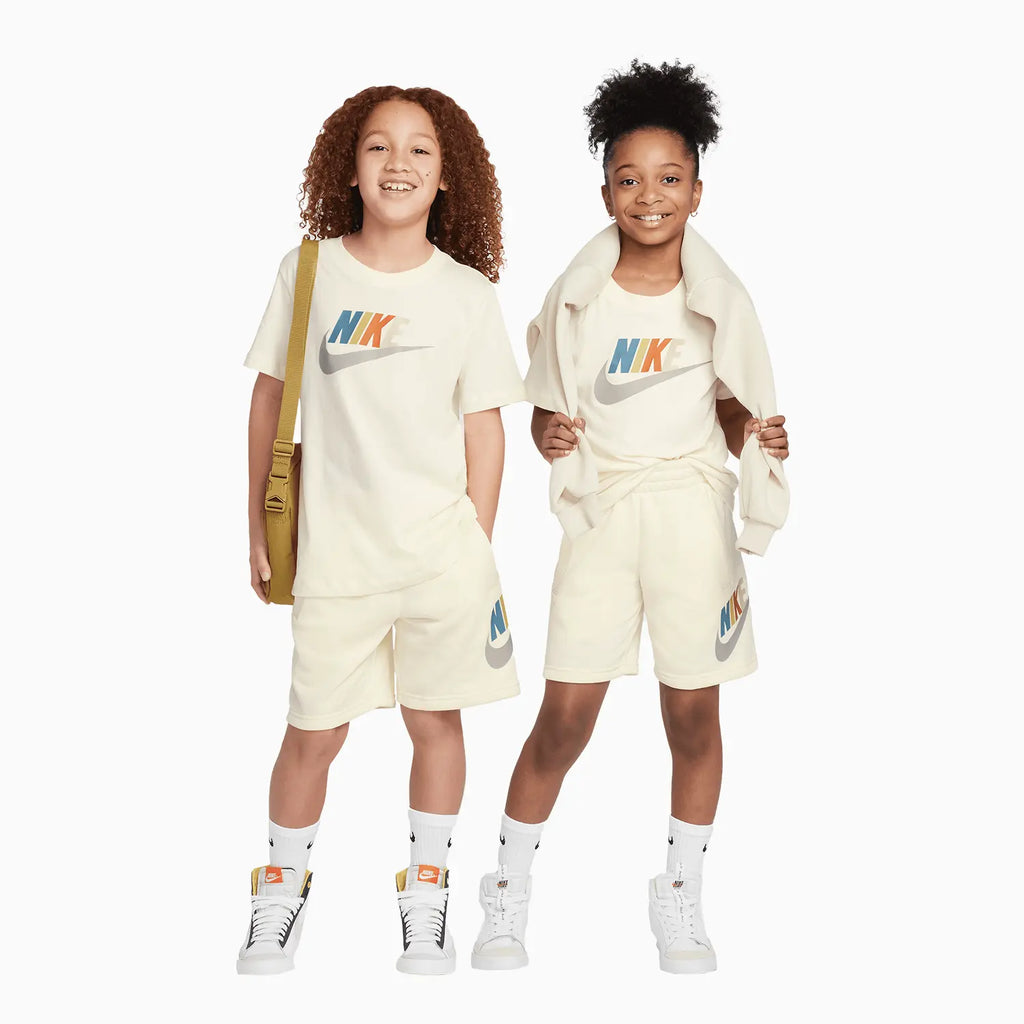 Ensemble t-shirt et short de sport pour enfant