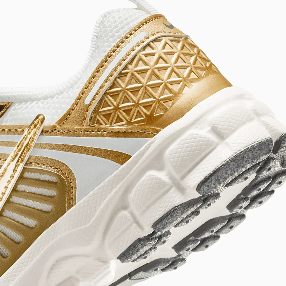 Chaussures Vomero 5 à lacets « Sail Metallic Gold » pour enfant en bas âge