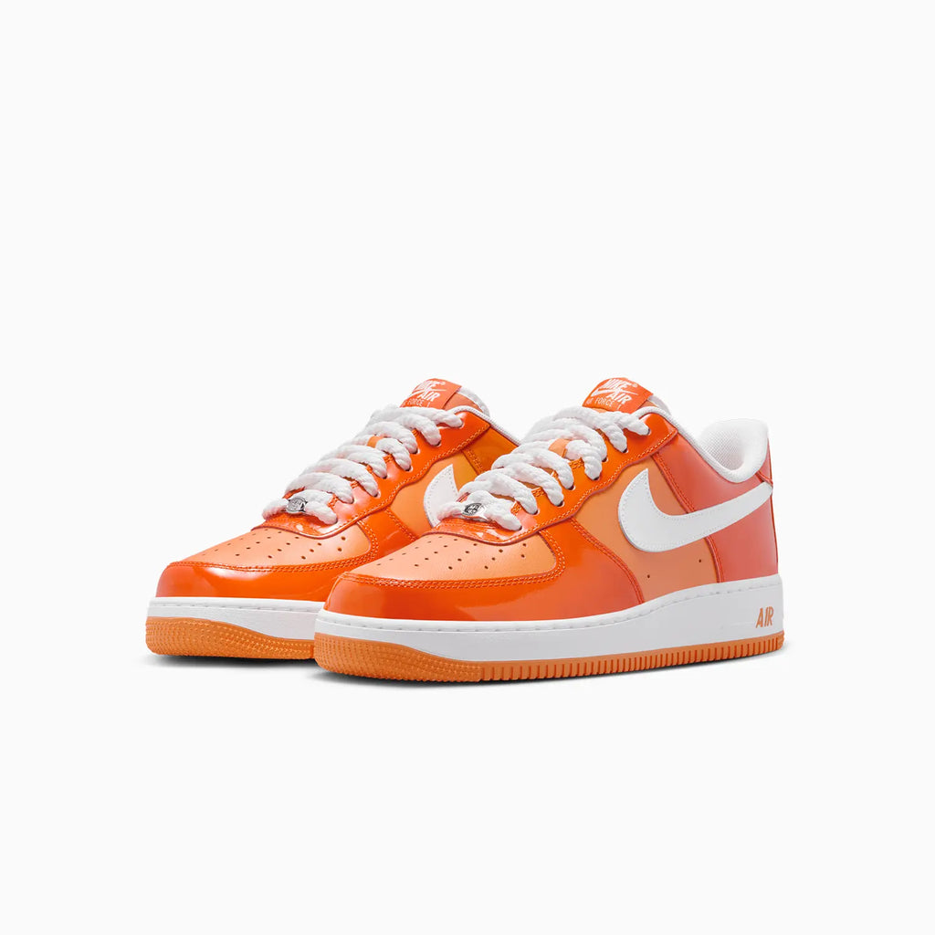 Air Force 1 07 LV8 pour homme « Orange White Patent »