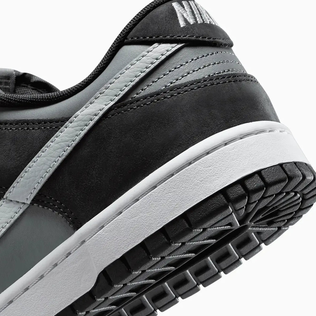 Men's Dunk Low 'Black Smoke Grey'