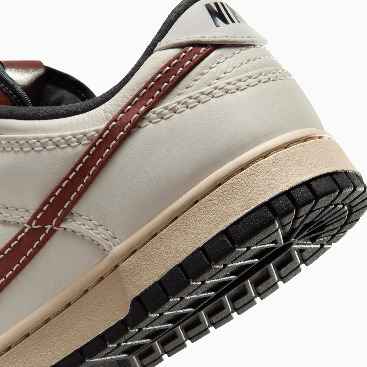 Dunk Low pour homme « Dark Pony Soft Pearl »
