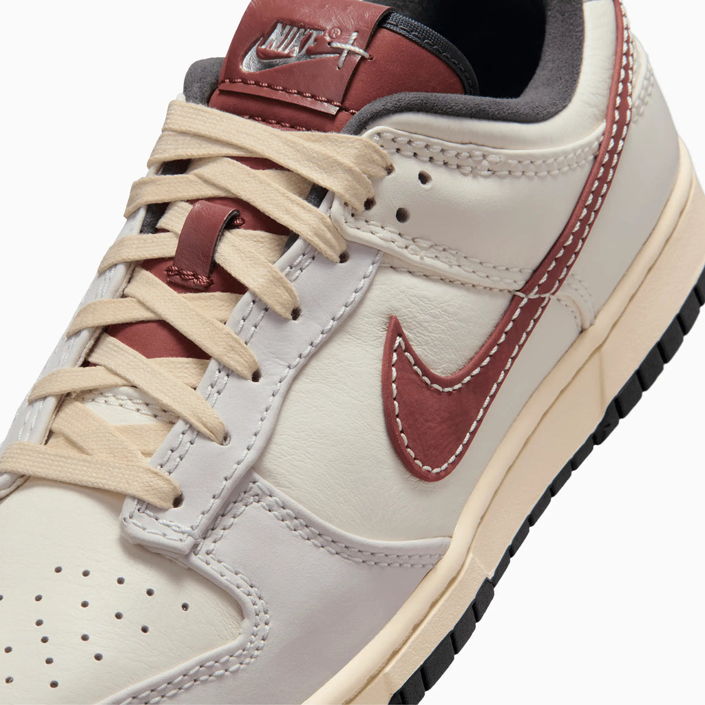 Dunk Low pour homme « Dark Pony Soft Pearl »