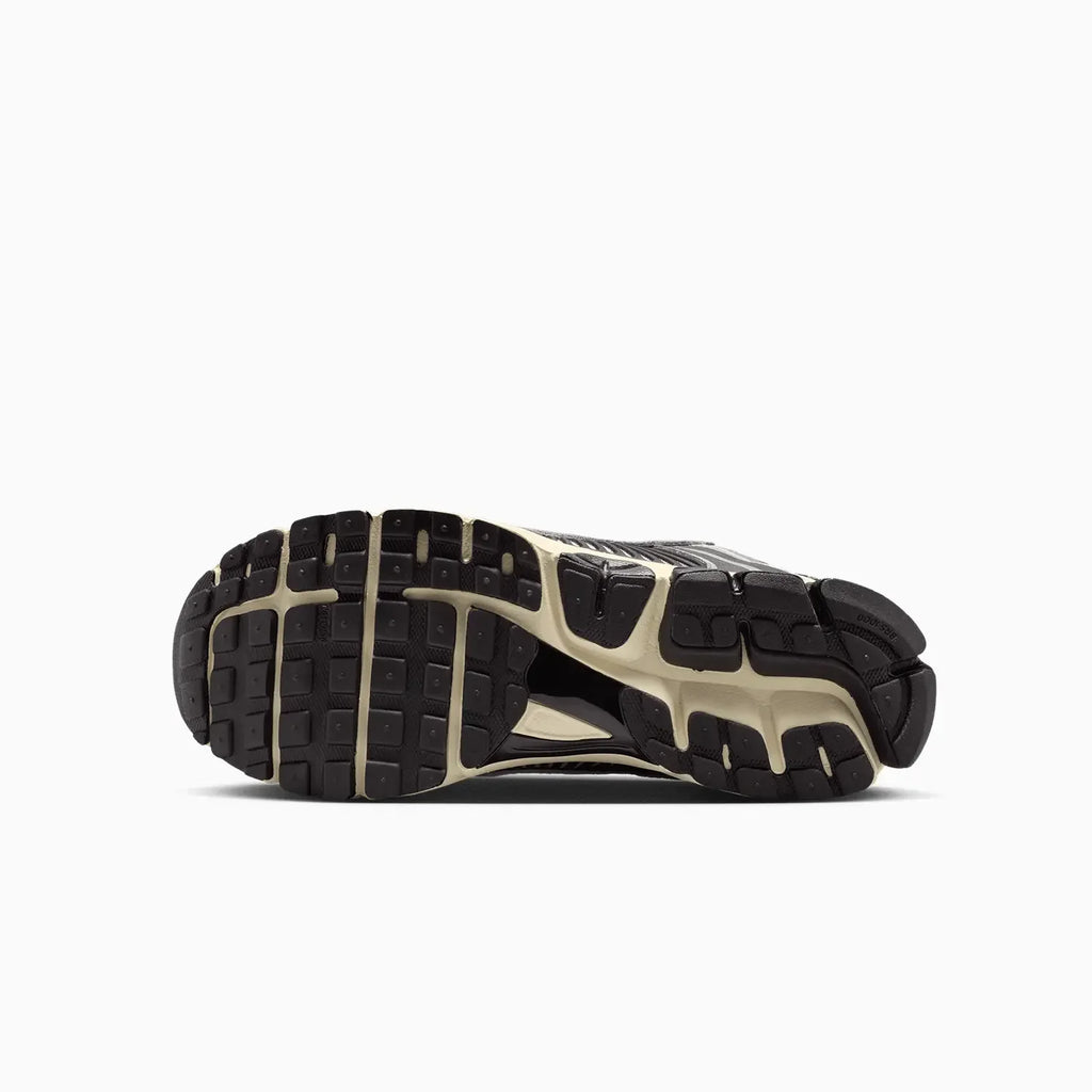 Zoom Vomero 5 de hombre 'Black Chrome'