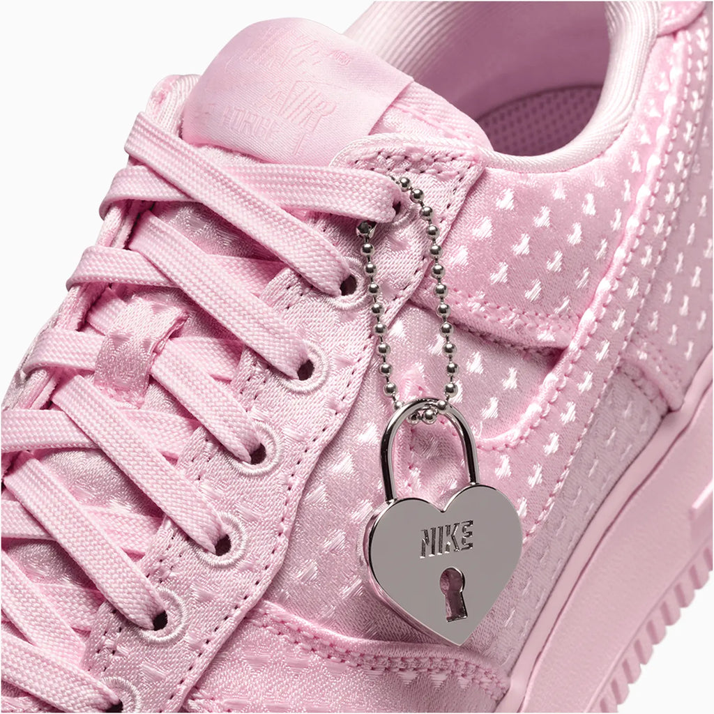 Air Force 1 '07 SE para mujer 'Día de San Valentín'