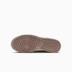 Dunk Low para mujer 'Malt Gold Mini Swoosh'