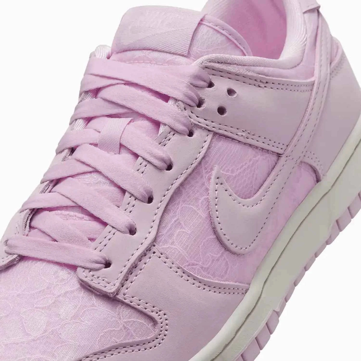 Women's Dunk Low 'Regal Pink'