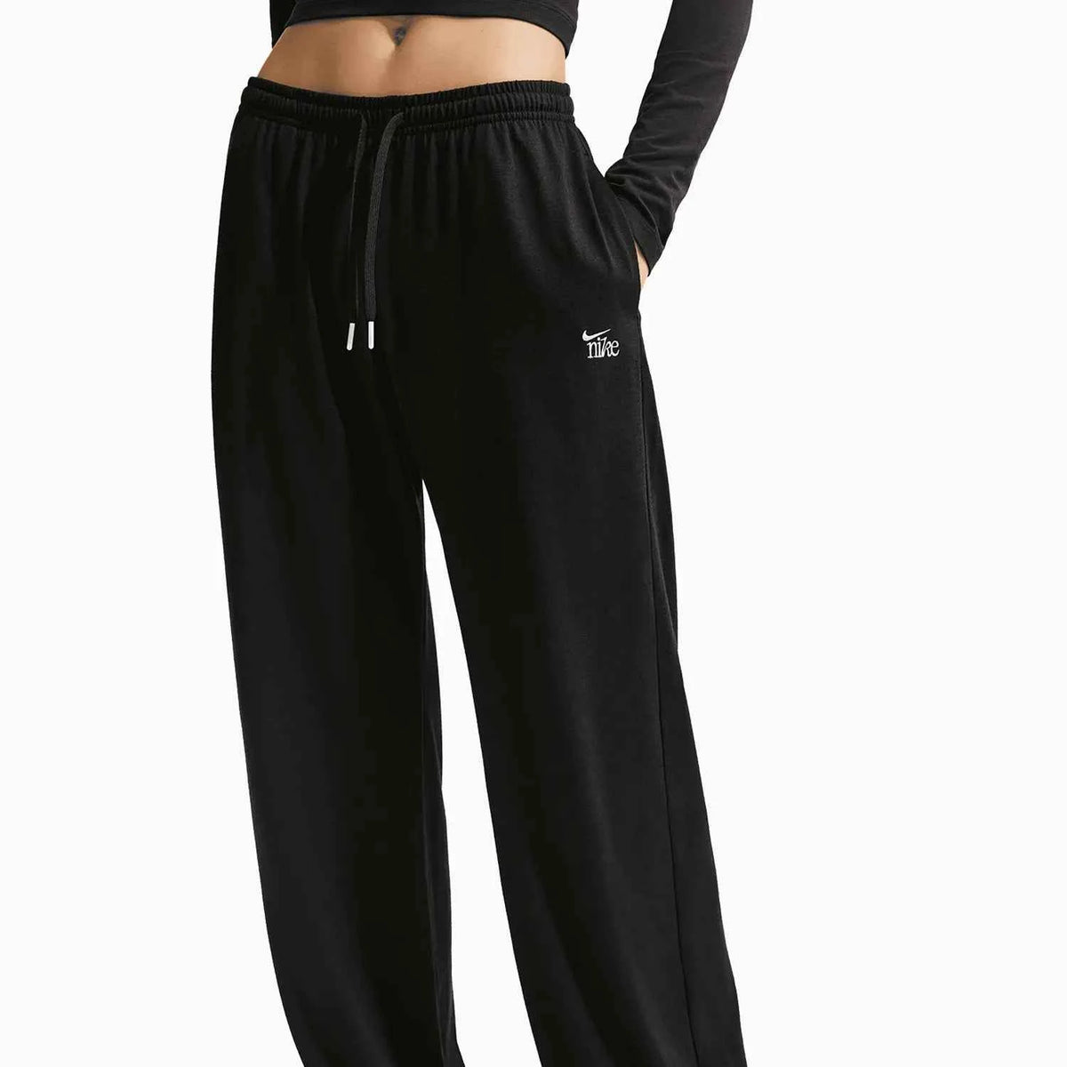 Women's Sportswear Chill Knit Outfit