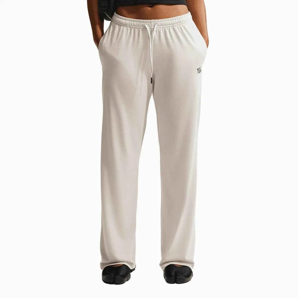 Women's Sportswear Chill Knit Outfit