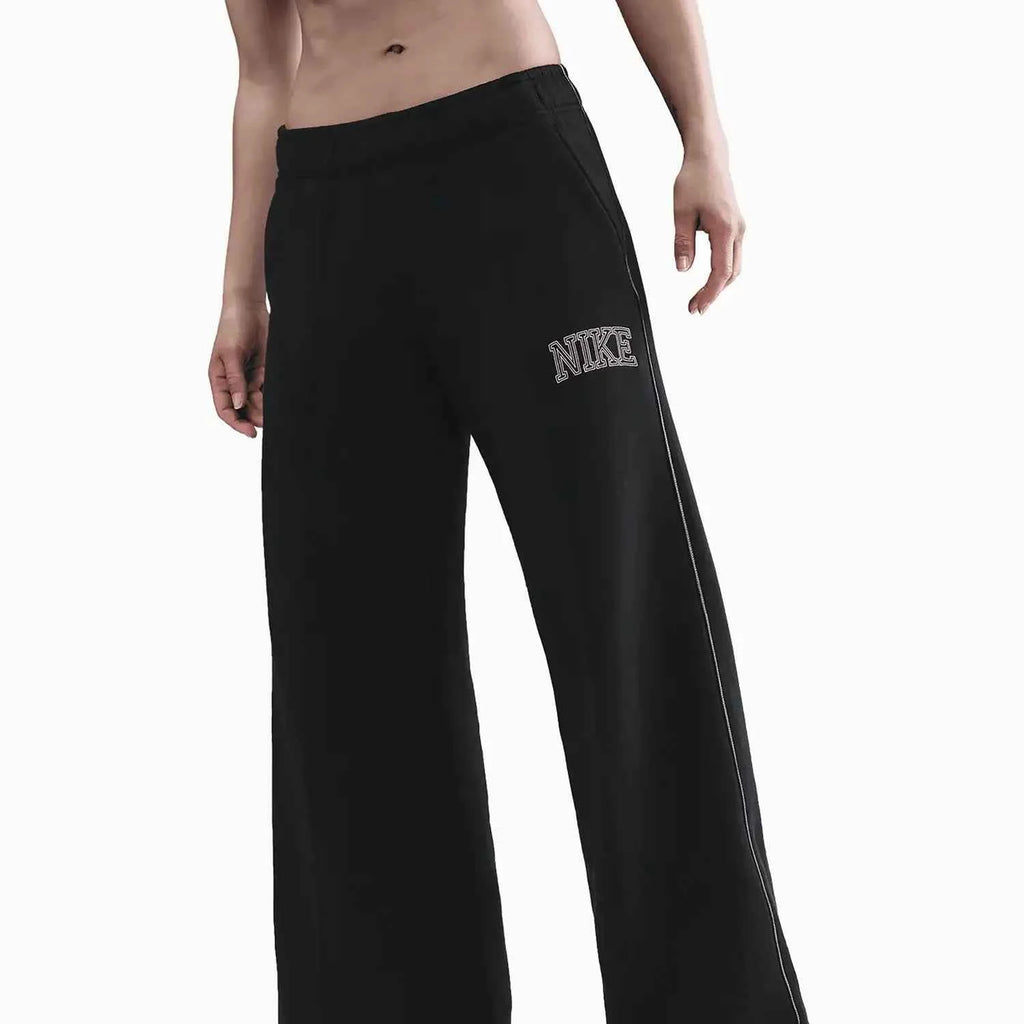 Women's Sportswear Phoenix Fleece Outfit