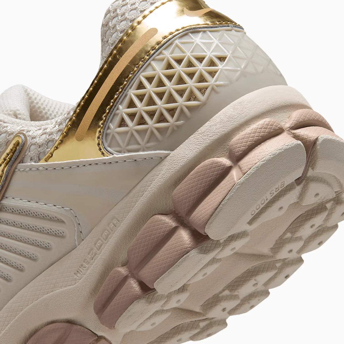 Zoom Vomero 5 'Oro Metalizado' para mujer