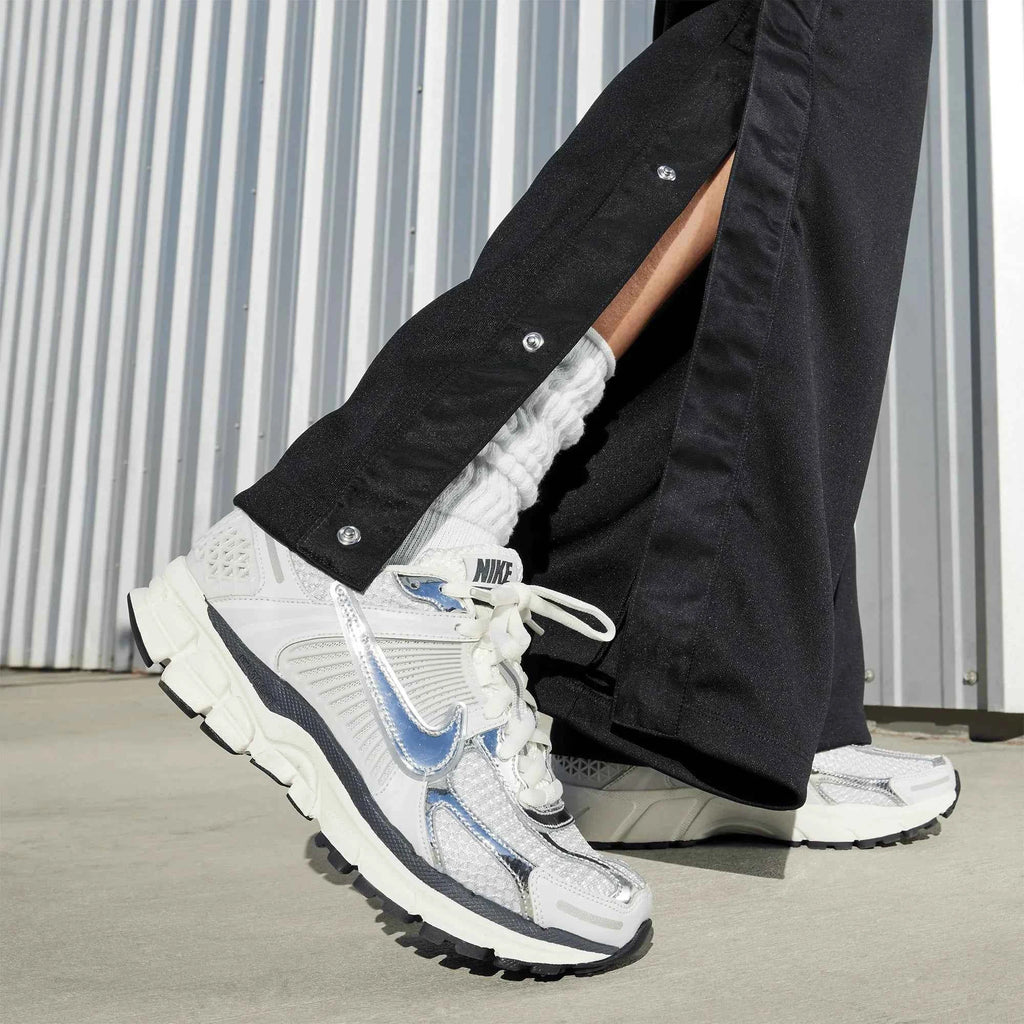 Women's Zoom Vomero 5 'Photon Dust Metallic'