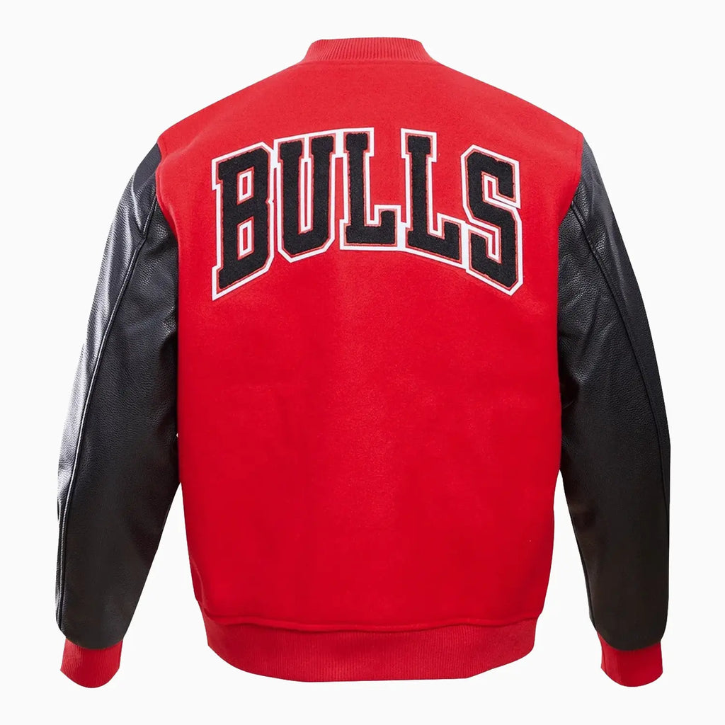 Chaqueta universitaria con el logo de los Chicago Bulls para hombre