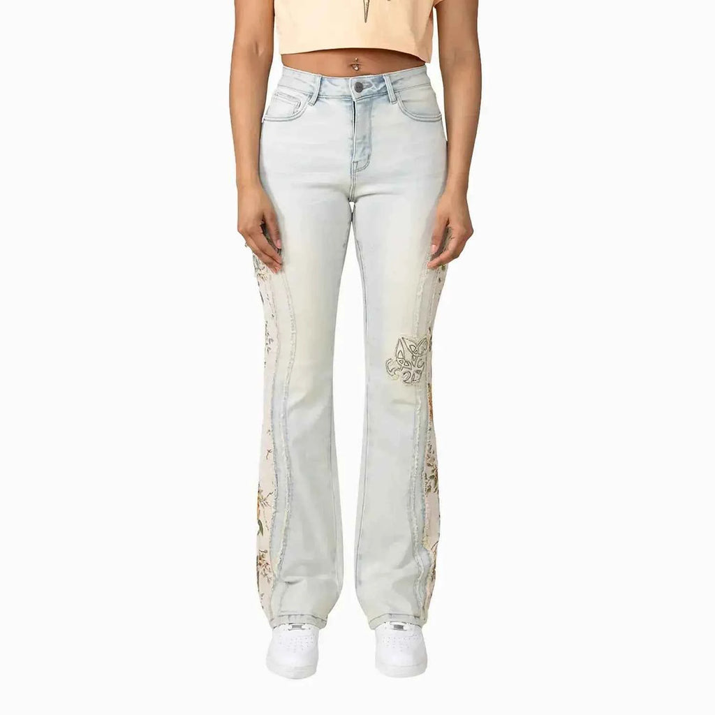 Women's High Rise Graphic Crop Outfit