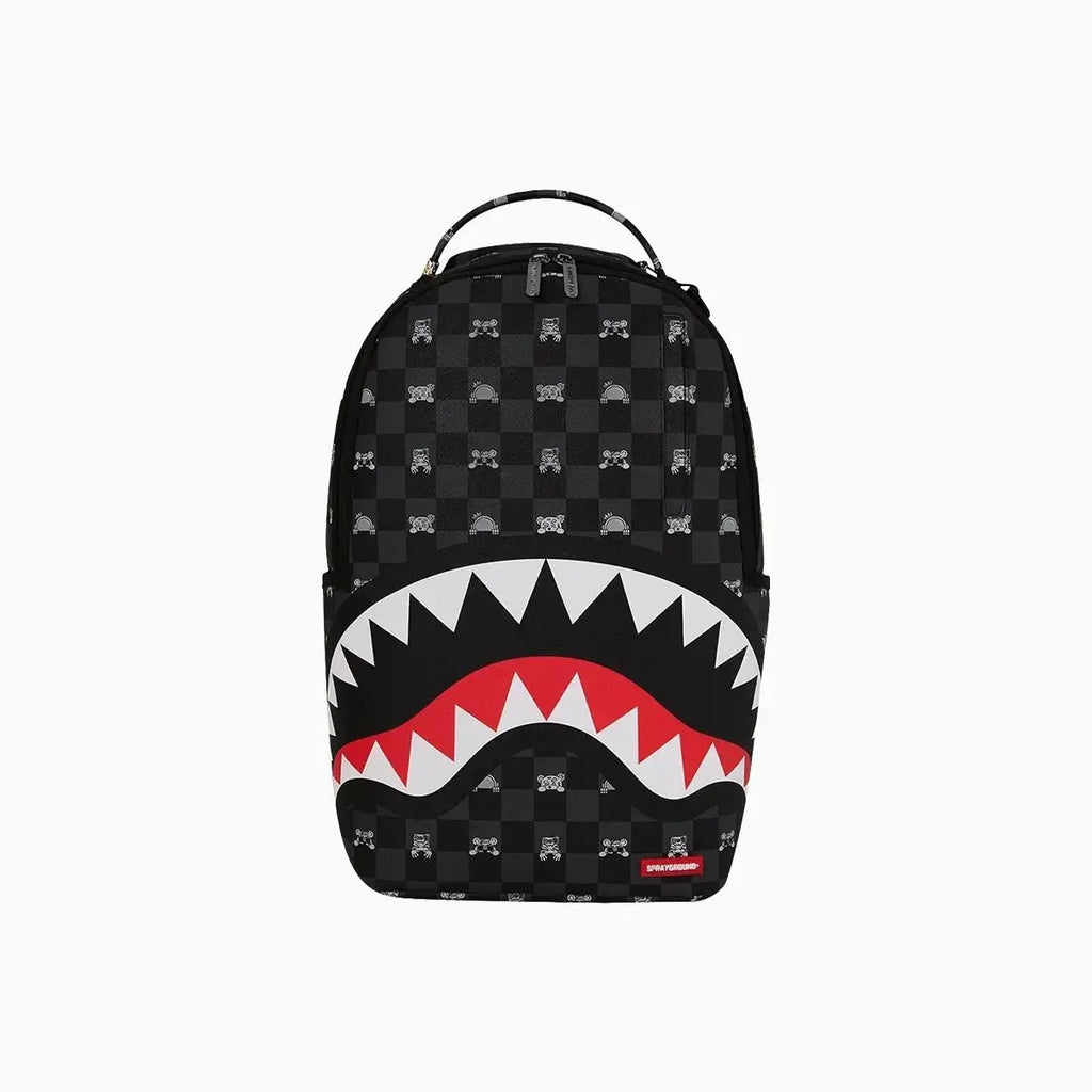 Sac à dos à carreaux gris avec personnage qui dépasse