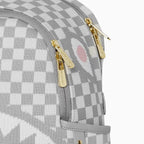 Sac à dos Savage motif requins tricotés à Paris, couleur crème