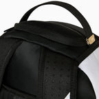 Shark Central 2 Au-delà du sac à dos