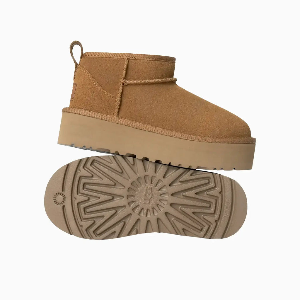 Bota Plataforma Clásica Ultra Mini para Niño de Primaria