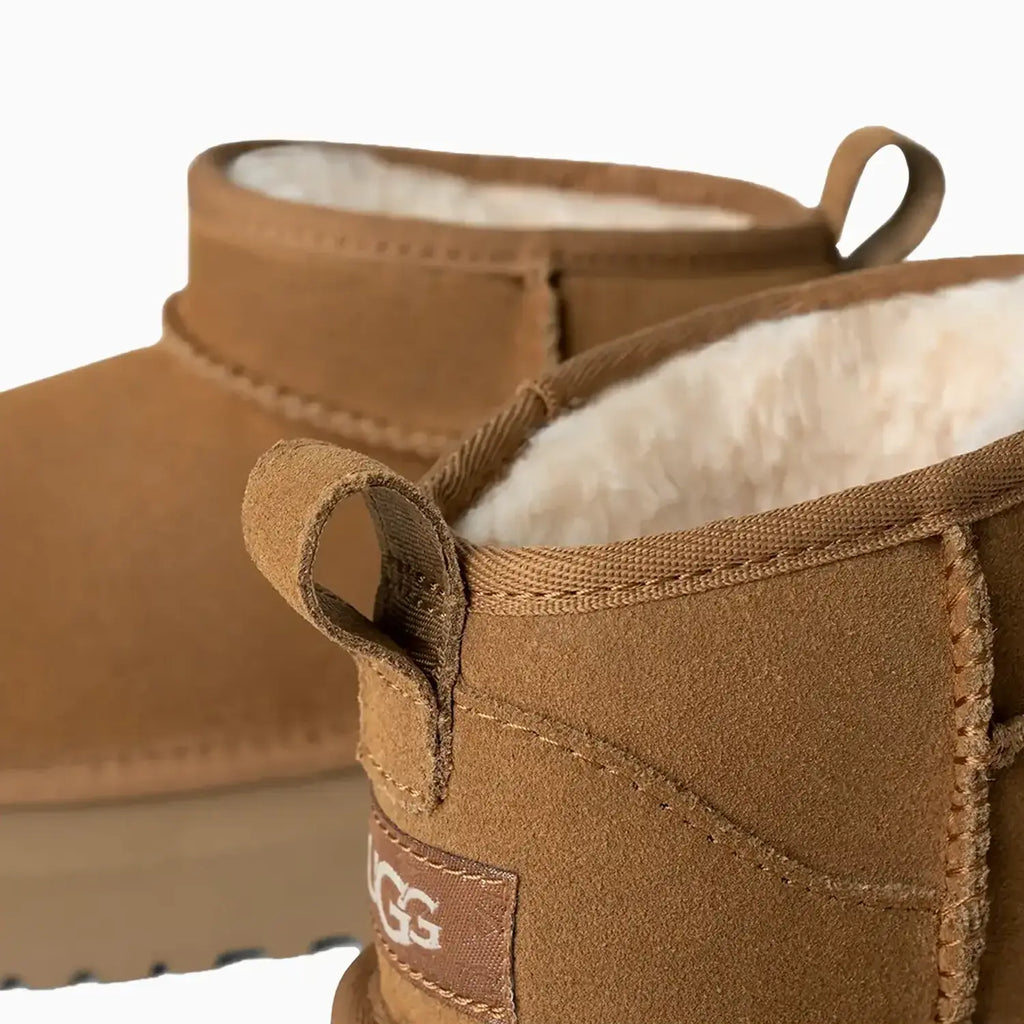 Bota Plataforma Clásica Ultra Mini para Niño de Primaria
