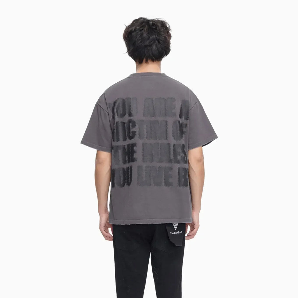 Camiseta para hombre "Víctima"