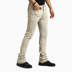Pantalones vaqueros de hombre con corte apilado