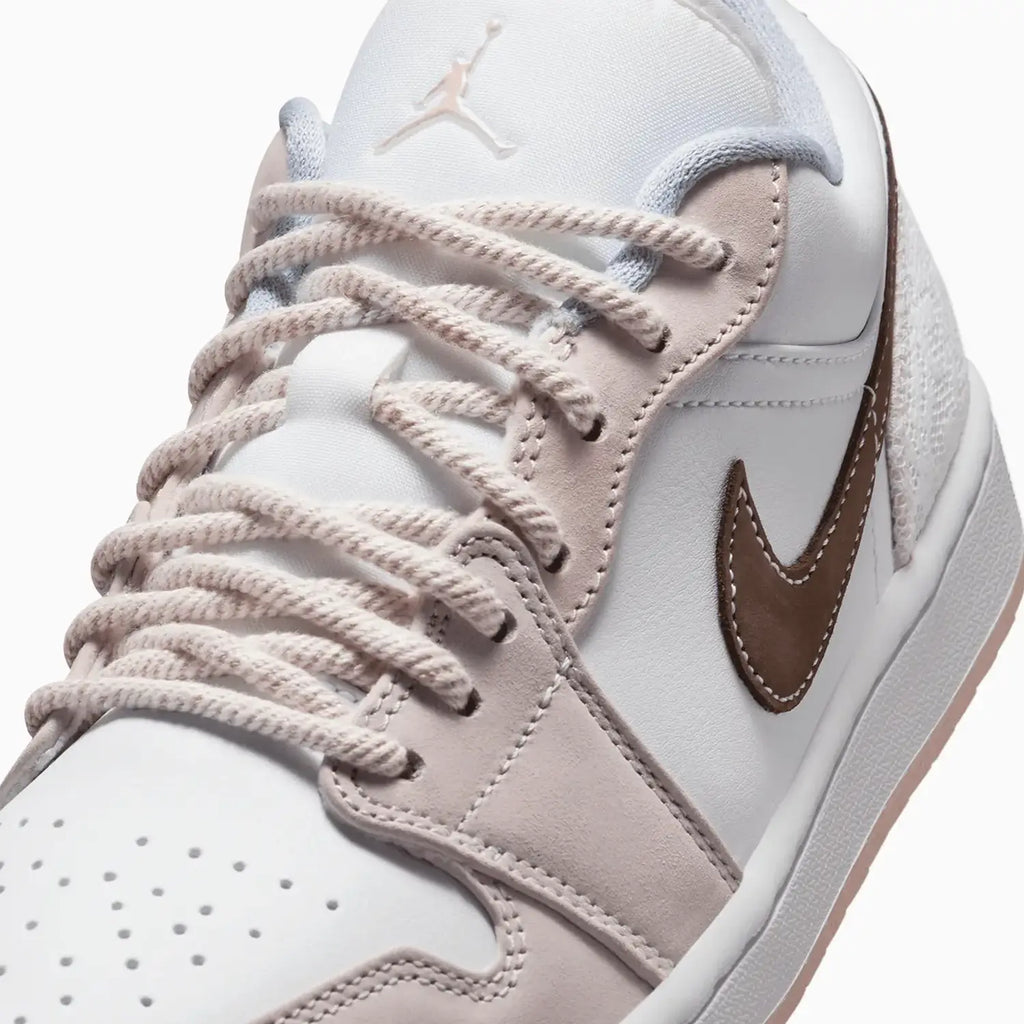 Women's Air Jordan 1 Low 'Light Soft Pink'